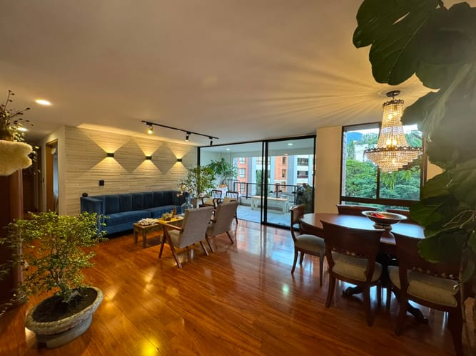 Apartamento de 3 alcobas en venta en El Poblado, Medellín, 129 m² · foto 3 de 14