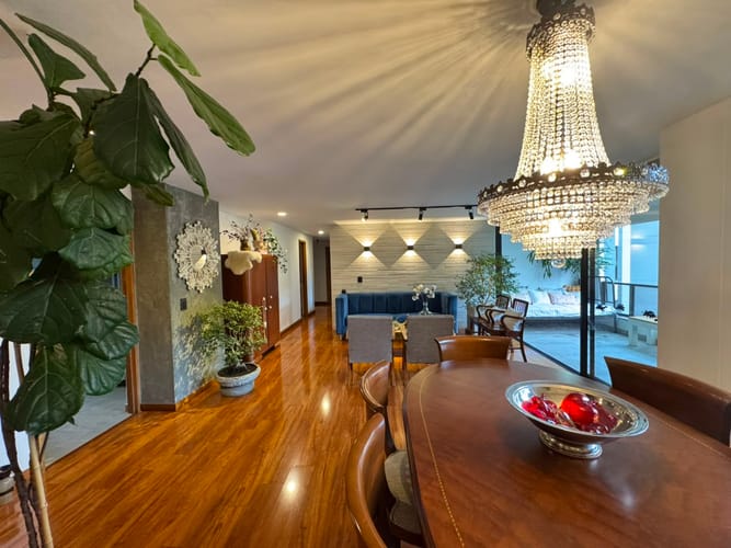Apartamento de 3 alcobas en venta en El Poblado, Medellín, 129 m² · foto 4 de 14