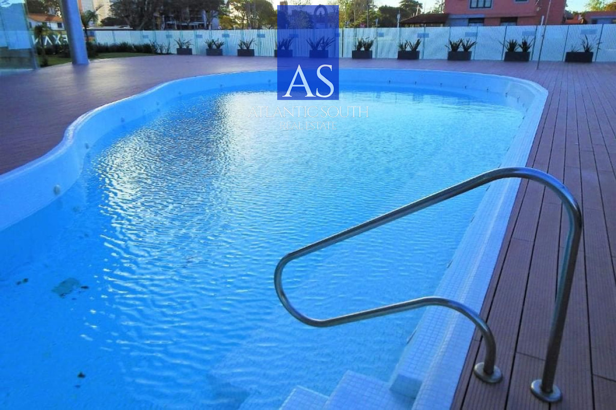 Penthouse de 3 dormitorios con vista directa al mar en Playa Mansa, Punta del Este · Foto 7