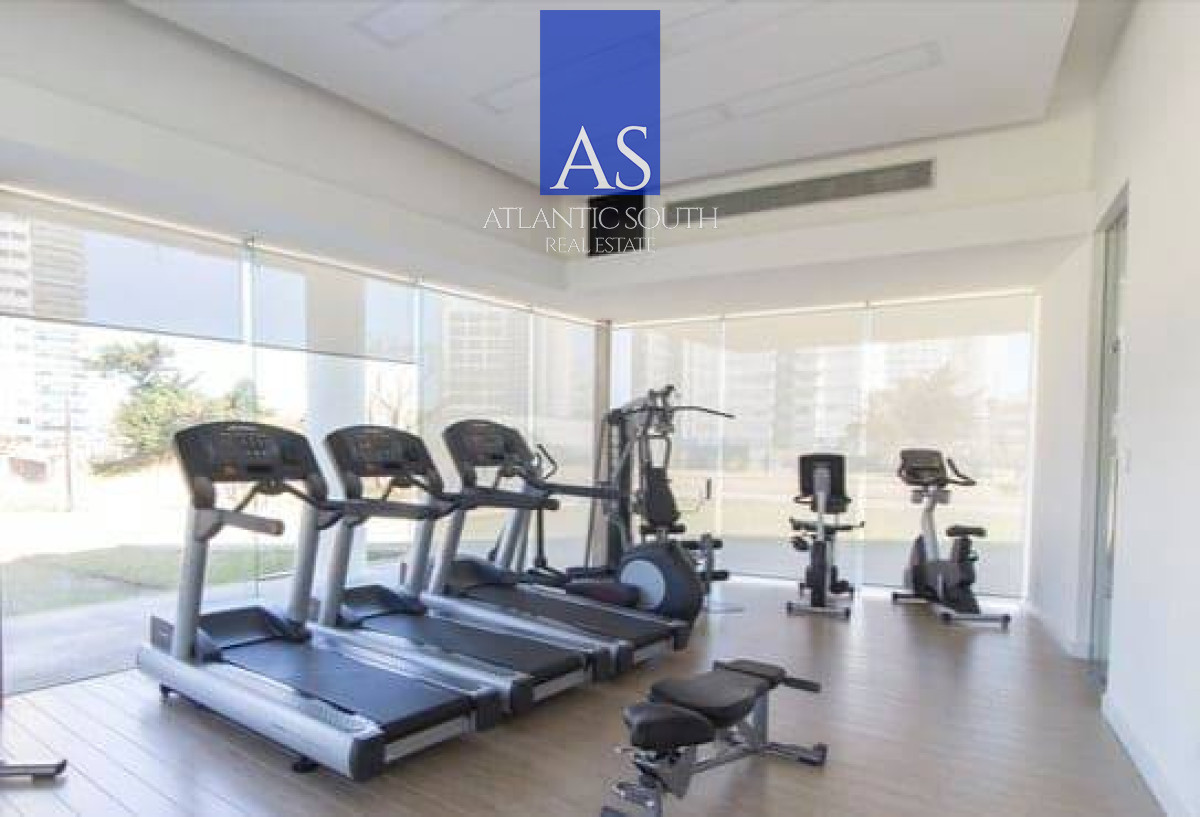 Penthouse de 3 dormitorios con vista directa al mar en Playa Mansa, Punta del Este · Foto 11