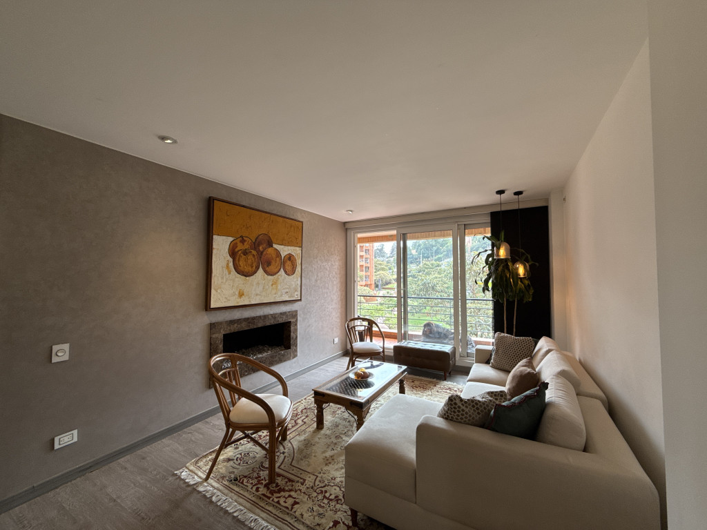 Apartamento en venta en Gratamira, Bogotá · foto 3 de 24