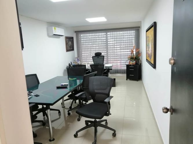 Oficina en venta en San Vicente, Cali, 301 m² · foto 3 de 20