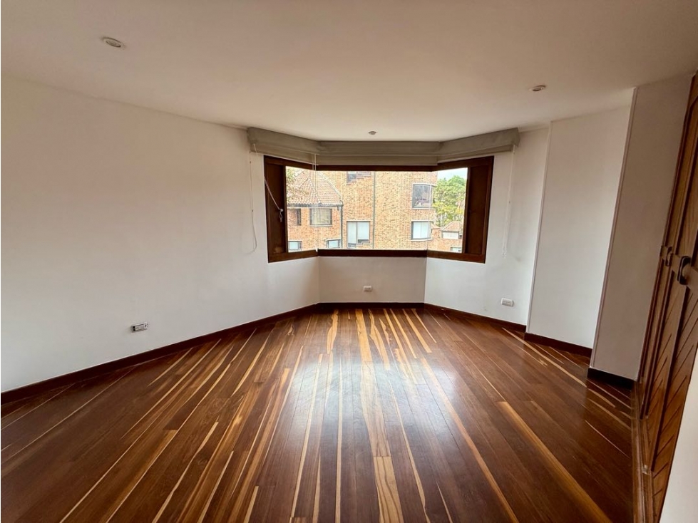 Apartamento en venta en Country Club, Bogotá · foto 8 de 14