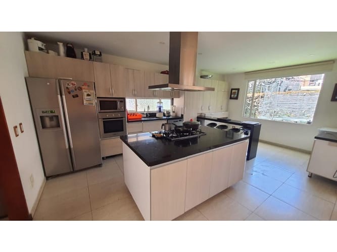 Casa de 3 alcobas en venta en Chuntame, Cajicá, 220 m² · foto 2 de 23