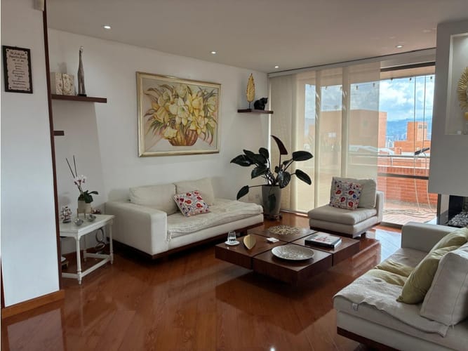 Apartamento de 3 alcobas en venta en Cerros De Suba, Bogotá, 202 m² · foto 6 de 24