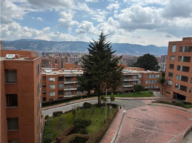 Apartamento de 3 alcobas en venta en Cerros De Suba, Bogotá, 202 m² · foto 7 de 24