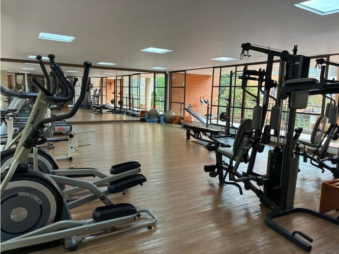 Apartamento de 3 alcobas en venta en Cerros De Suba, Bogotá, 202 m² · foto 22 de 24