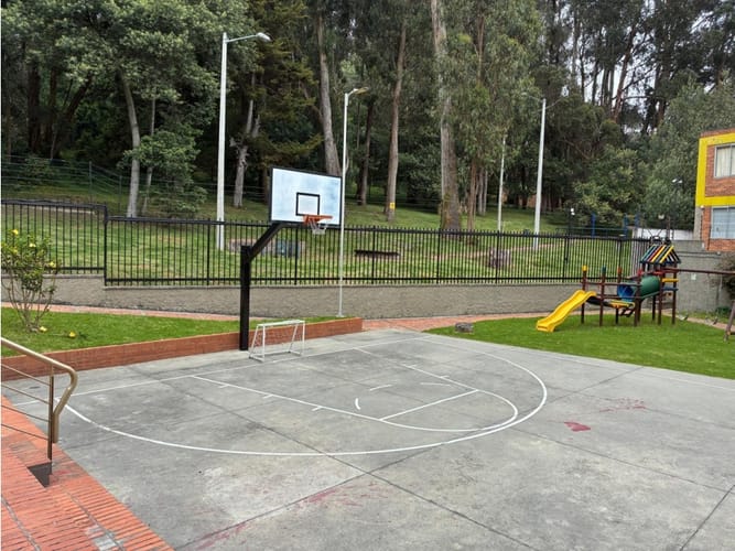 Apartamento de 3 alcobas en venta en Cerros De Suba, Bogotá, 202 m² · foto 23 de 24