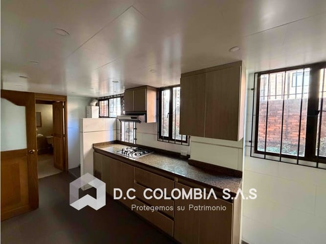 Apartamento de 4 alcobas en venta en La Uribe, Bogotá, 133 m² · foto 9 de 24