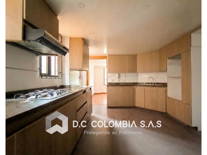 Apartamento de 4 alcobas en venta en La Uribe, Bogotá, 133 m² · foto 14 de 24