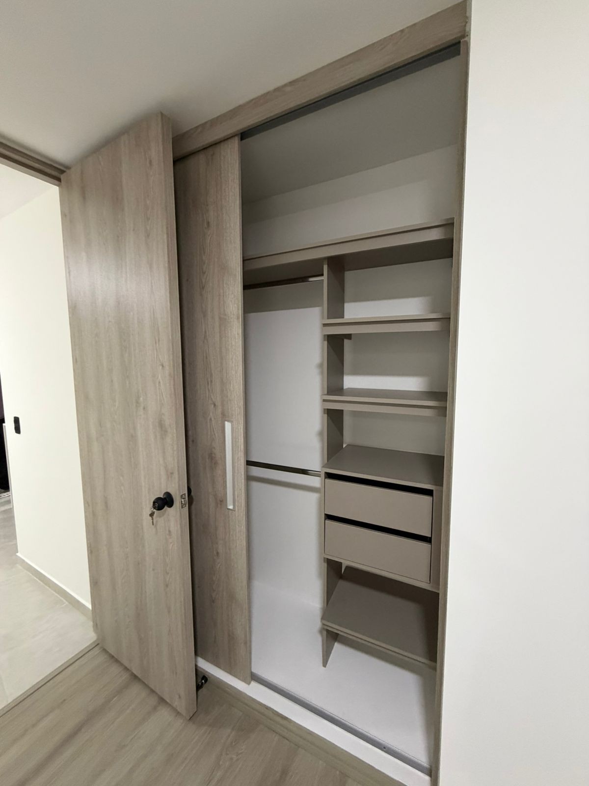 Apartamento en venta en Loma Del Escobero, Envigado · foto 6 de 10