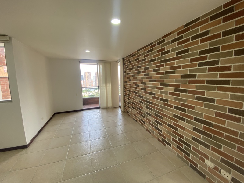 Apartamento en arriendo en Castropol, Medellín · foto 2 de 18