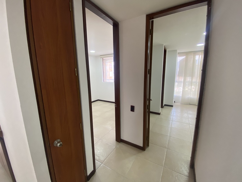 Apartamento en arriendo en Castropol, Medellín · foto 6 de 18