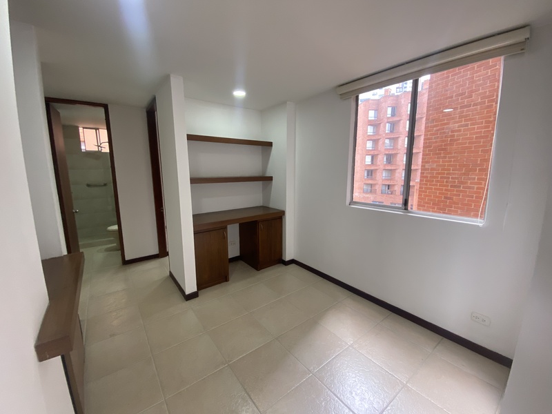 Apartamento en arriendo en Castropol, Medellín · foto 8 de 18