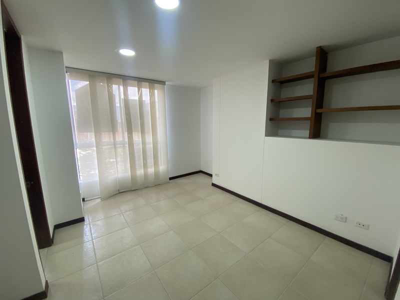 Apartamento en arriendo en Castropol, Medellín · foto 11 de 18