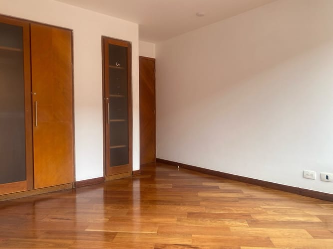 Apartamento de 4 alcobas en venta en Santa Paula, Bogotá, 164 m² · foto 16 de 24