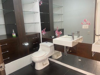 Apartamento en arriendo en Chicó Reservado, Bogotá · foto 15 de 24