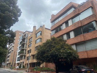 Apartamento en arriendo en Chicó Reservado, Bogotá · foto 2 de 24