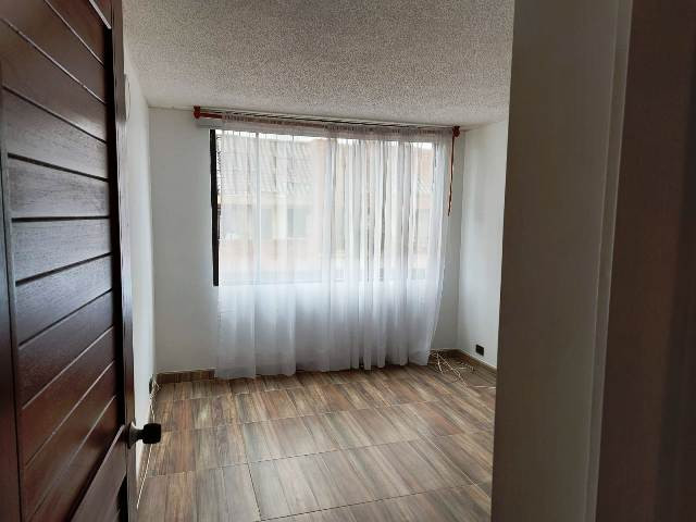 Apartamento en venta en Quinta Paredes, Bogotá · foto 6 de 19