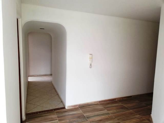 Apartamento en venta en Quinta Paredes, Bogotá · foto 12 de 19