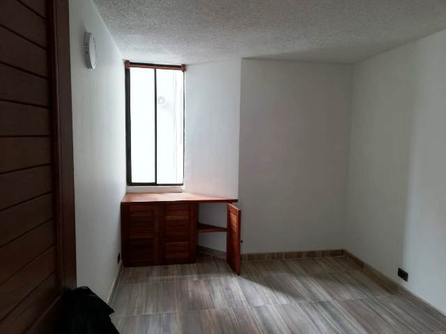 Apartamento en venta en Quinta Paredes, Bogotá · foto 13 de 19