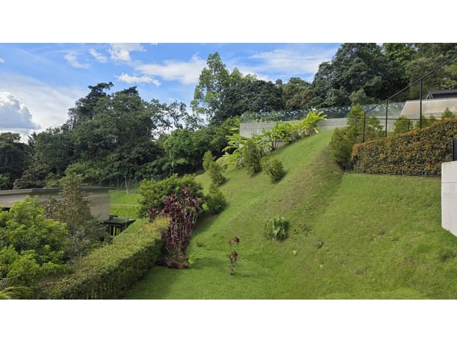 Casa de 3 alcobas en venta en Santa Catalina, Envigado, 290 m² · foto 5 de 24