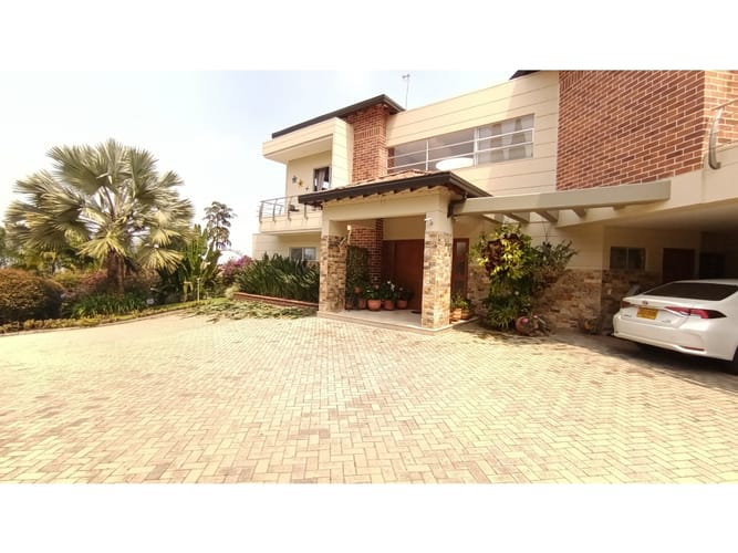 Casa de 6 alcobas en venta en Escobero, Envigado, 656 m² · foto 4 de 24