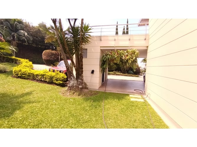 Casa de 6 alcobas en venta en Escobero, Envigado, 656 m² · foto 6 de 24