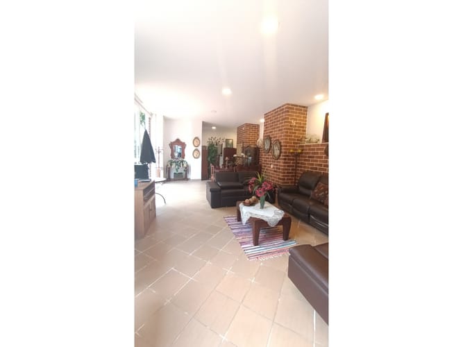 Casa de 6 alcobas en venta en Escobero, Envigado, 656 m² · foto 9 de 24