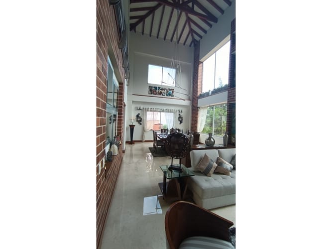 Casa de 6 alcobas en venta en Escobero, Envigado, 656 m² · foto 19 de 24