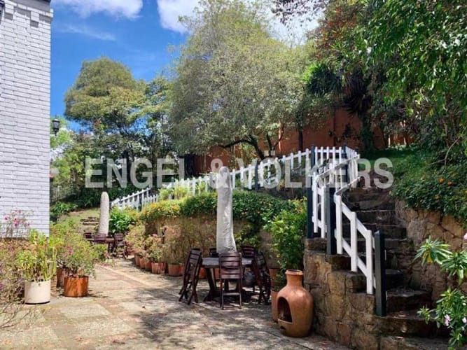 Casa en venta en Cerros De Niza, Bogotá · foto 10 de 17