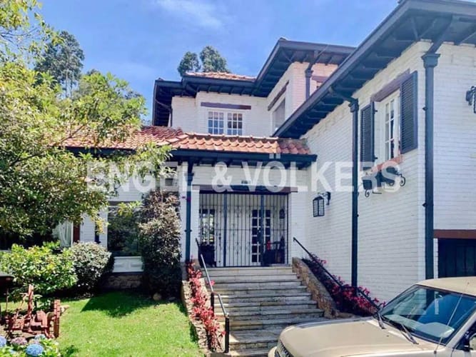 Casa en venta en Cerros De Niza, Bogotá · foto 3 de 17