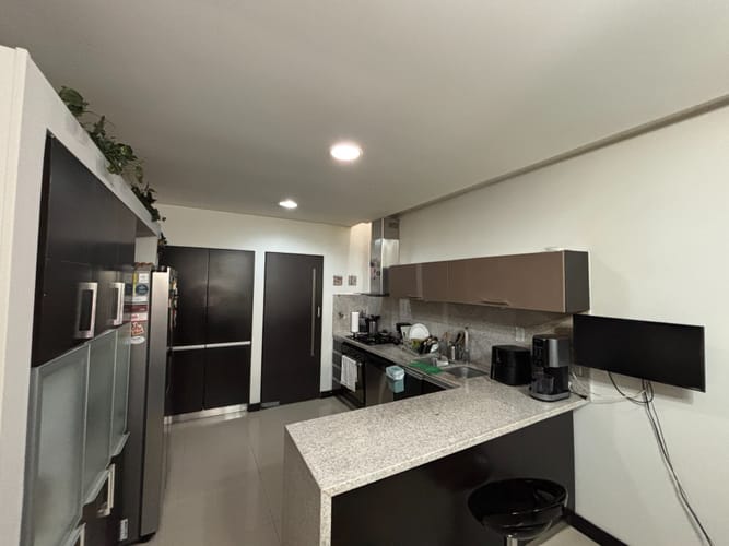 Casa de 4 alcobas en venta en El Esmeraldal, Envigado, 240 m² · foto 2 de 24