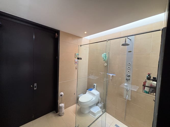 Casa de 4 alcobas en venta en El Esmeraldal, Envigado, 240 m² · foto 13 de 24