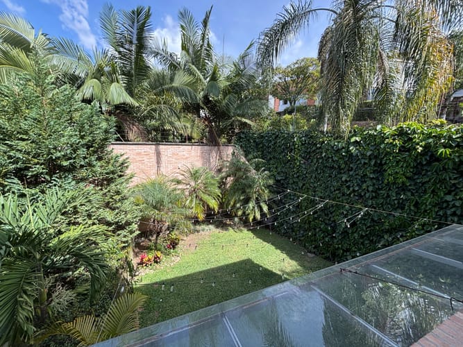 Casa de 4 alcobas en venta en El Esmeraldal, Envigado, 240 m² · foto 4 de 24