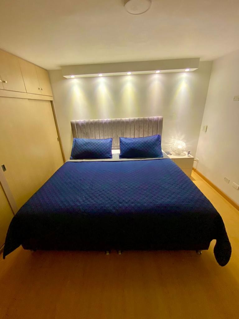 Apartamento en venta en Loma De Los Bernal, Medellín · foto 12 de 24