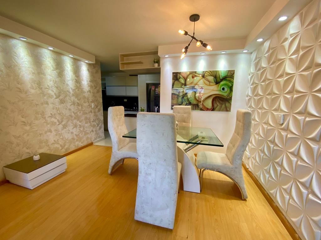 Apartamento en venta en Loma De Los Bernal, Medellín · foto 19 de 24
