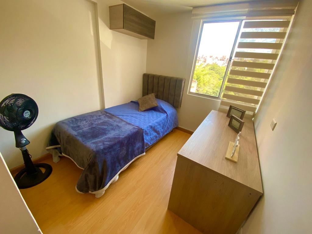 Apartamento en venta en Loma De Los Bernal, Medellín · foto 4 de 24