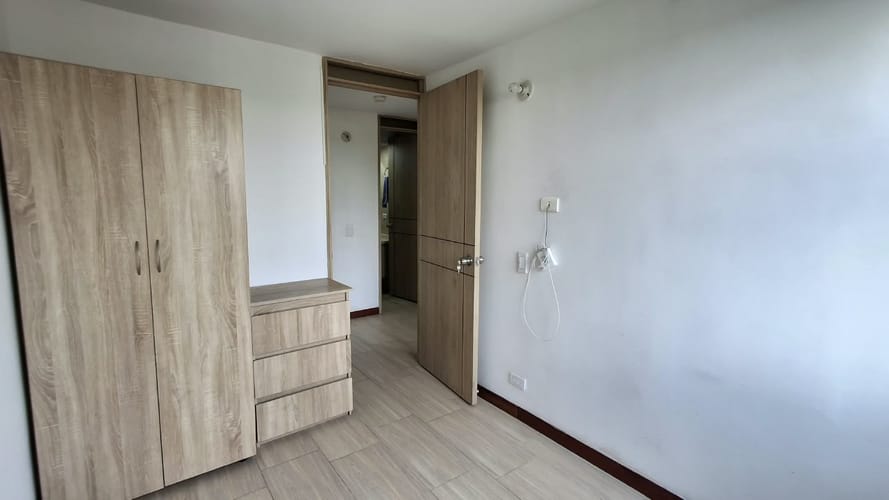 Apartamento de 3 alcobas en venta en Hacienda Madrid El Retiro, Madrid, 63 m² · foto 13 de 24