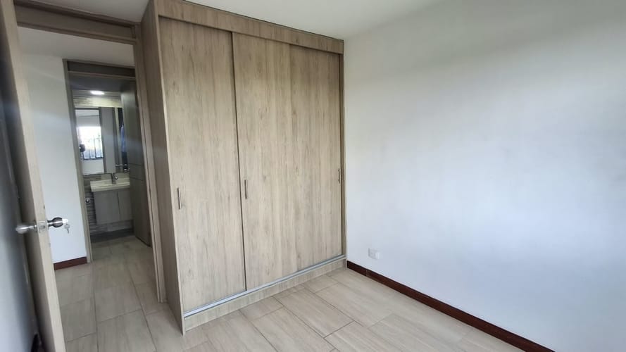 Apartamento de 3 alcobas en venta en Hacienda Madrid El Retiro, Madrid, 63 m² · foto 10 de 24