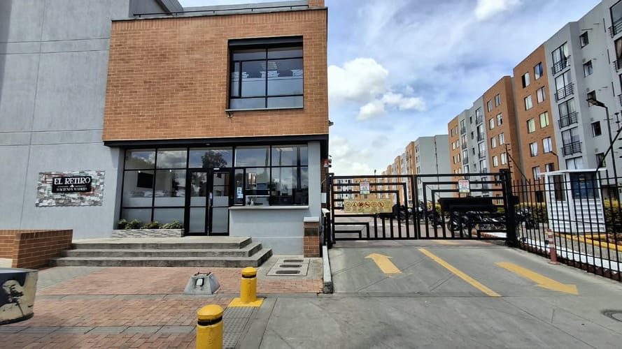 Apartamento de 3 alcobas en venta en Hacienda Madrid El Retiro, Madrid, 63 m² · foto 4 de 24