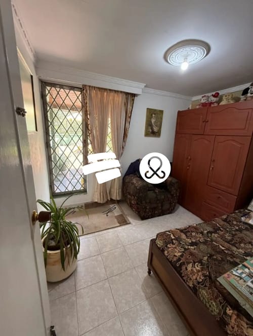 Casa de 3 alcobas en venta en Las Mercedes, Medellín, 242 m² · foto 7 de 9