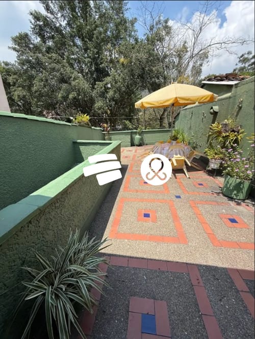 Casa de 3 alcobas en venta en Las Mercedes, Medellín, 242 m² · foto 8 de 9