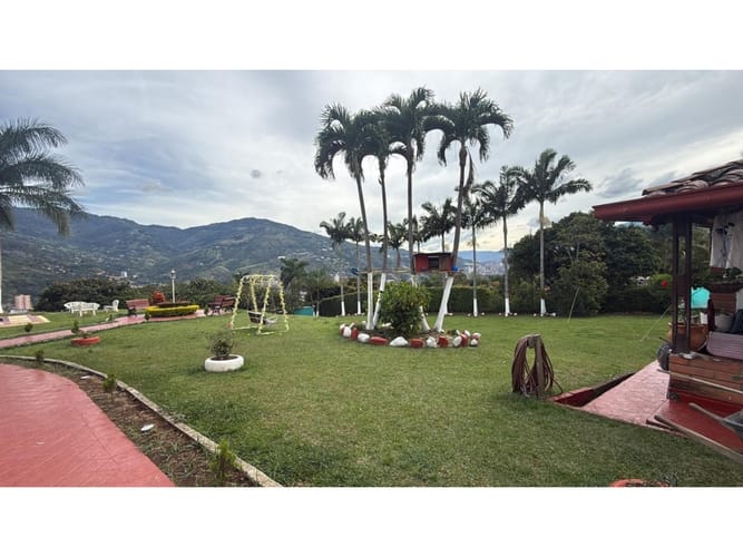 Casa de 5 alcobas en venta en Monta�Ita, Copacabana, 550 m² · foto 8 de 24