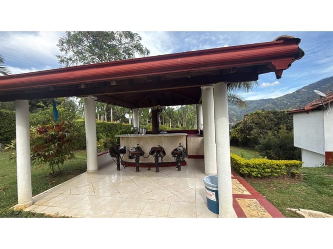Casa de 5 alcobas en venta en Monta�Ita, Copacabana, 550 m² · foto 14 de 24