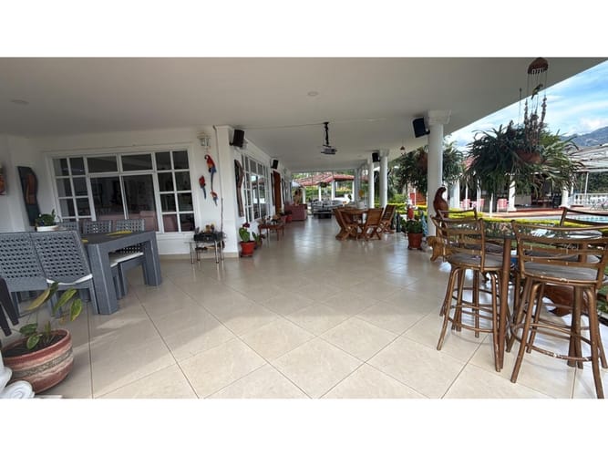 Casa de 5 alcobas en venta en Monta�Ita, Copacabana, 550 m² · foto 16 de 24