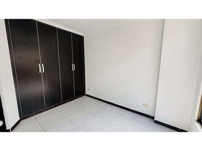 Casa de 3 alcobas en venta en Berlin, Armenia, 107 m² · foto 8 de 20