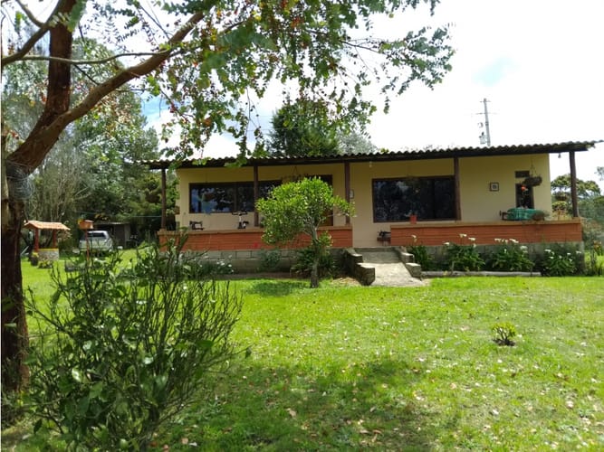 Casa de 4 alcobas en venta en La Industrial, Marinilla, 145 m² · foto 13 de 24