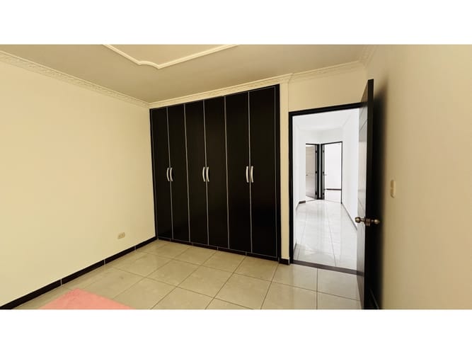 Casa de 3 alcobas en venta en Berlin, Armenia, 107 m² · foto 13 de 20