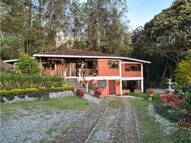 Finca en venta en Guarne, 192 m² · foto 2 de 14